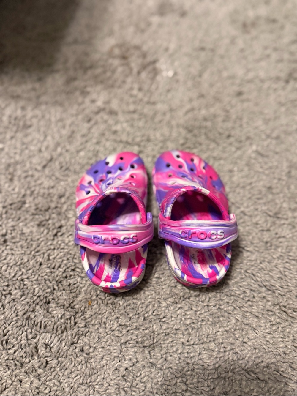 CROCS Kids Tie-Dye Clogs in Pink, Purple & White